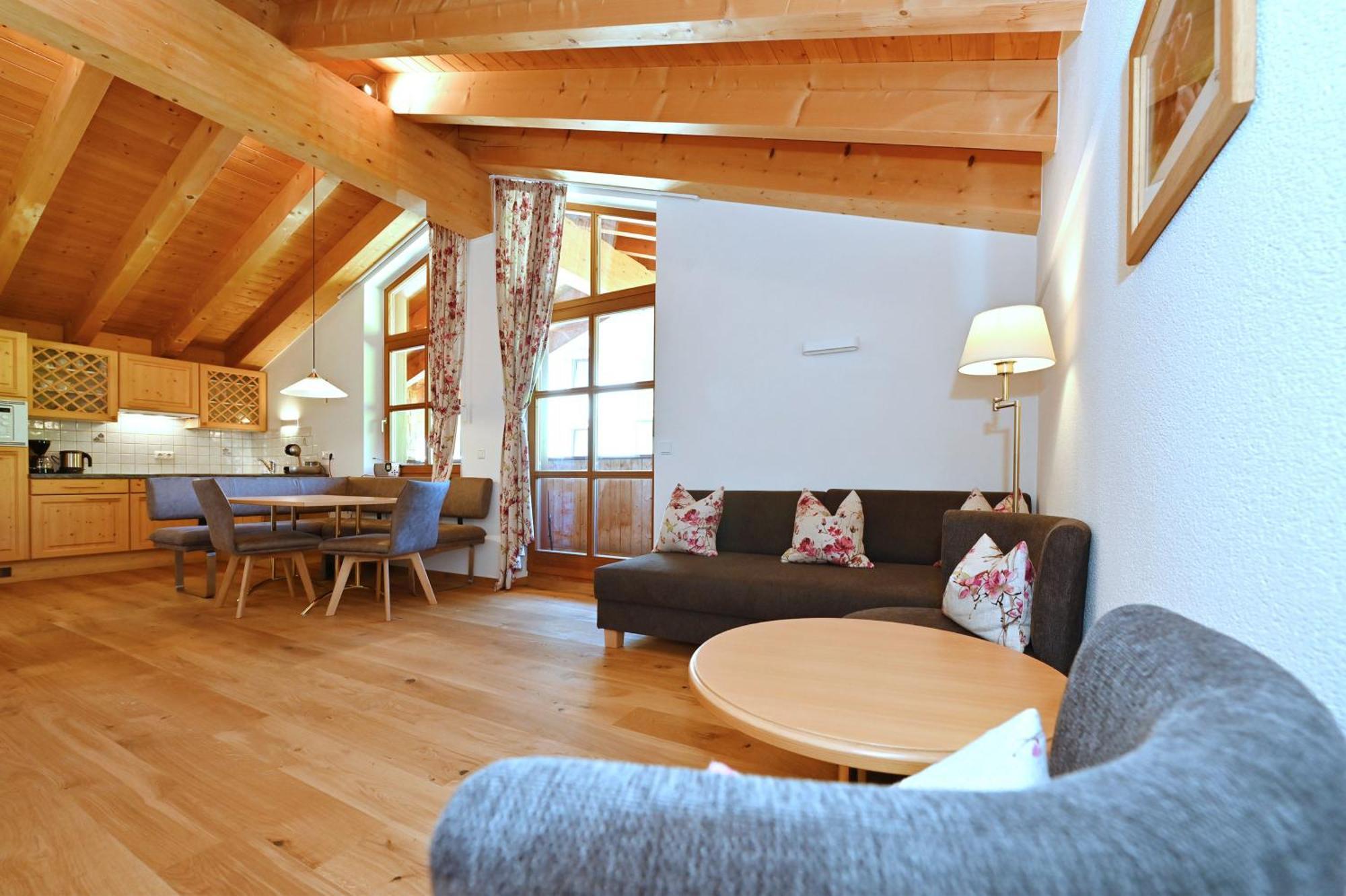 Gasthaus & Pension Alphorn Lech am Arlberg Exteriör bild